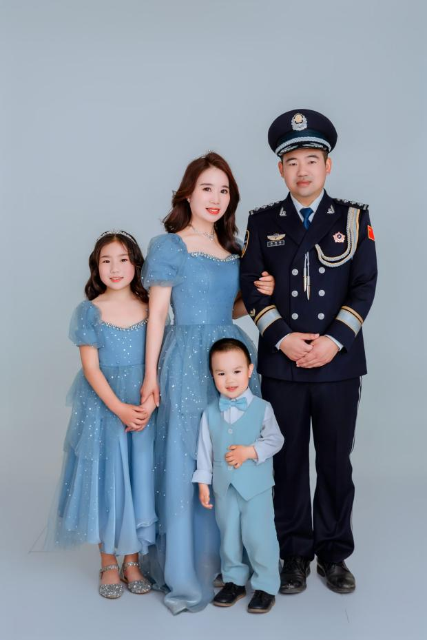 6樊莹.png 6樊莹.png